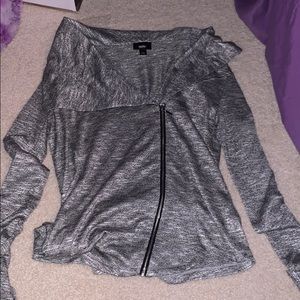 Gray wrapped long sleeve shirt